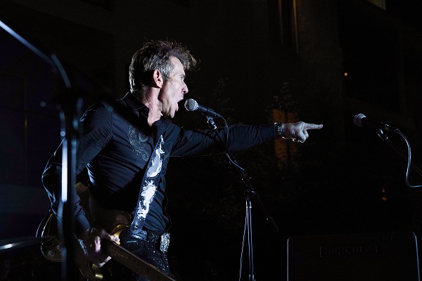Dennis Quaid brings the heat to Robby Krieger's song "LA Woman" at the Morrison Hotel Anniversary Party.